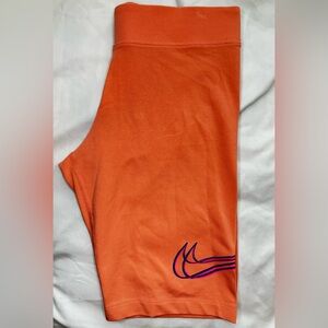 Nike Women’s Orange Bike Shorts High Rise Stretch Athletic Size Medium